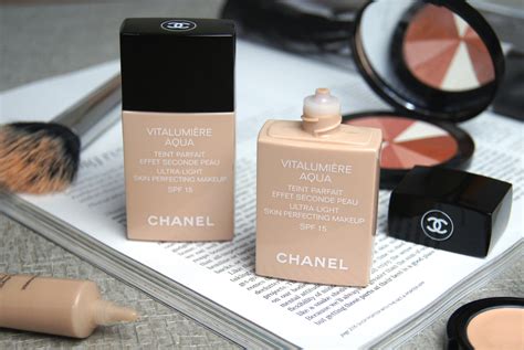 chanel vitalumiere aqua how to apply|chanel vitalumiere aqua 20 beige.